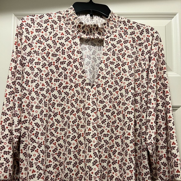 NWOT Torrid textured jersey chocker neck smocked bottom top. Size 0. - Picture 1 of 9